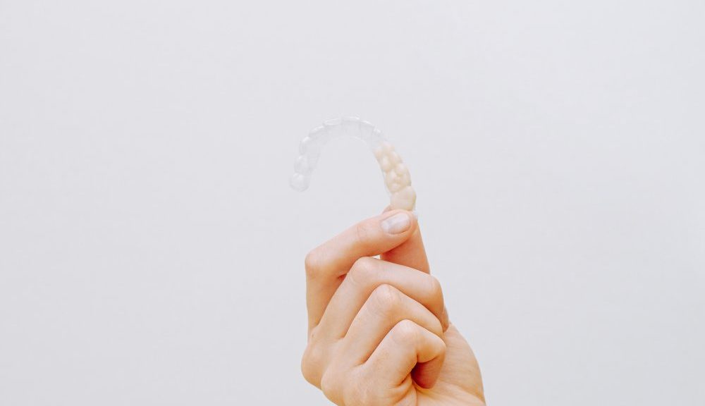 Få rettet tænder med Invisalign-skinner